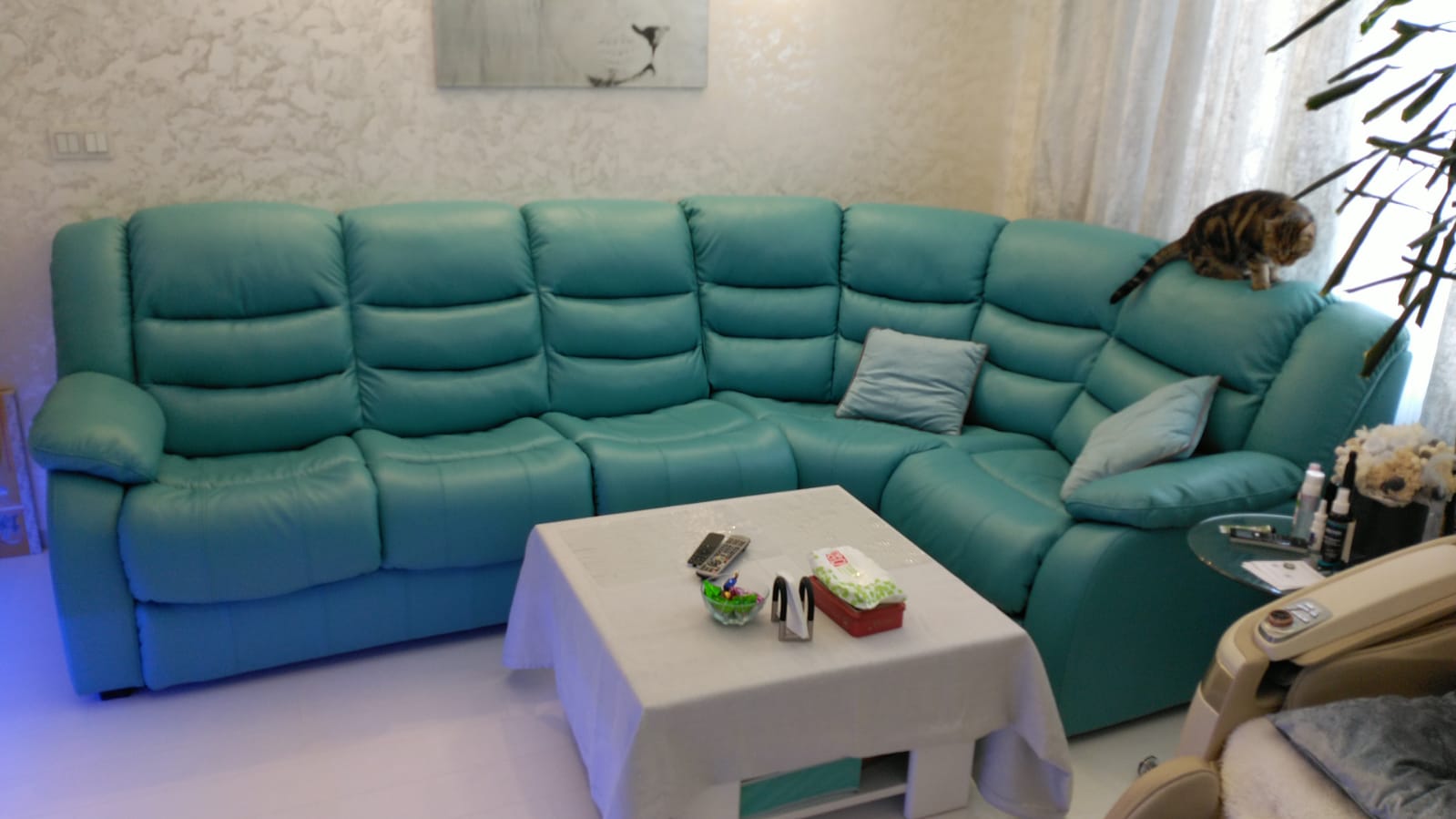 Перетяжка дивана на дому. Каспийск