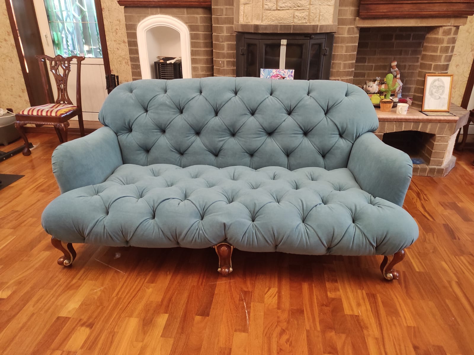 Обивка дивана. Каспийск