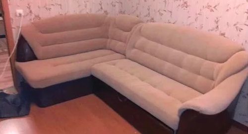 Перетяжка углового дивана. Каспийск